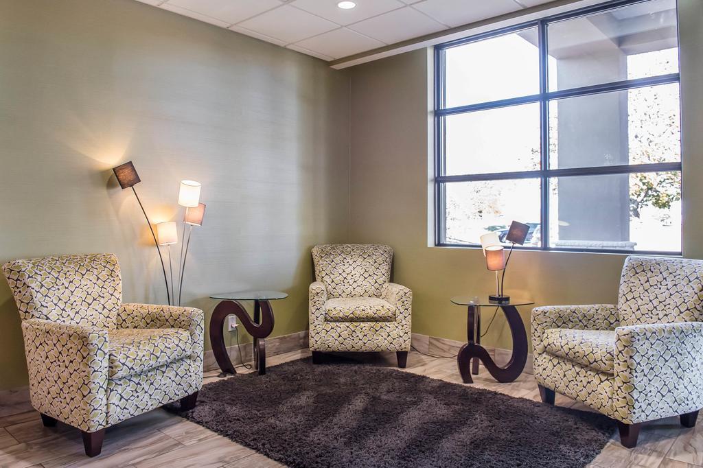 Comfort Inn Броквилл Экстерьер фото