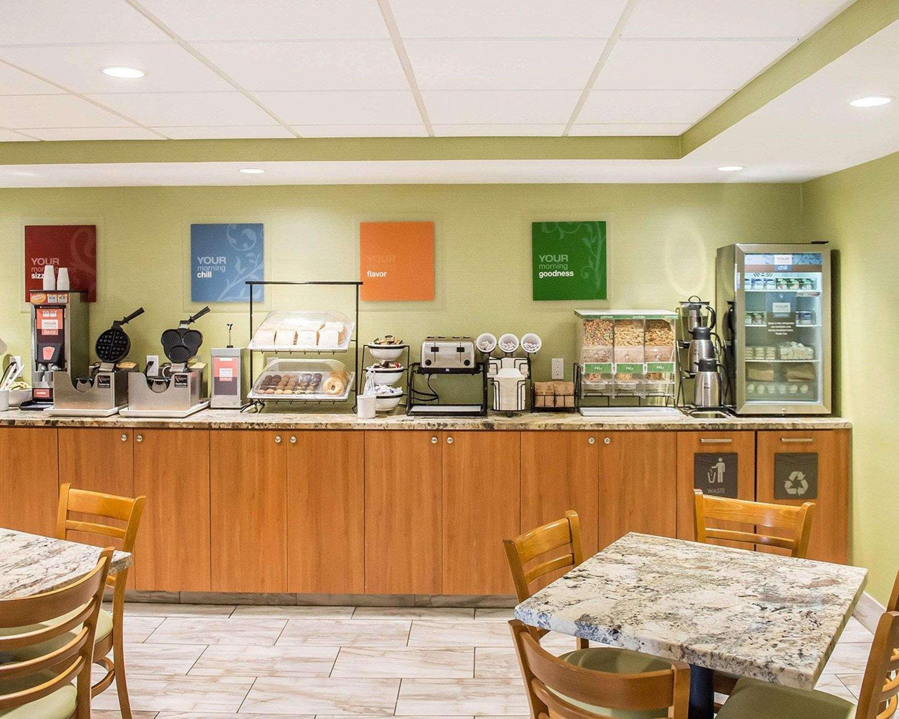 Comfort Inn Броквилл Экстерьер фото