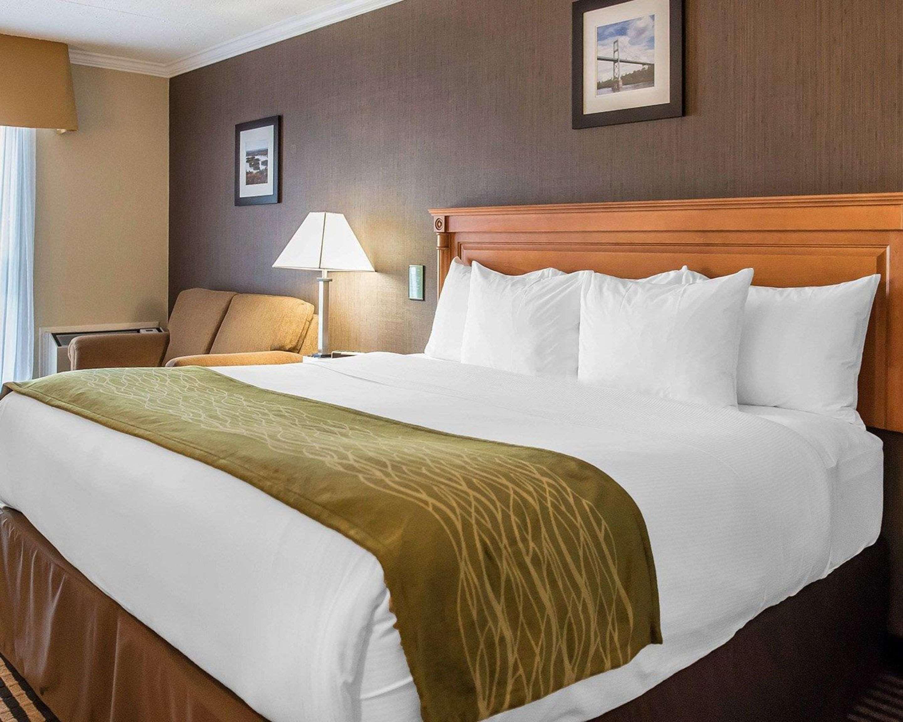 Comfort Inn Броквилл Экстерьер фото