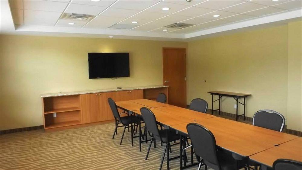 Comfort Inn Броквилл Экстерьер фото